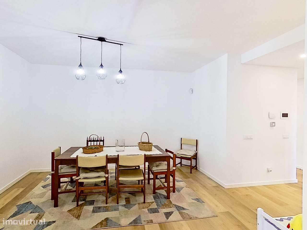 T-3 NOVO PRONTO A HABITAR, COM 2 SUÍTES, 2 VARANDAS, RESERVADO !-8