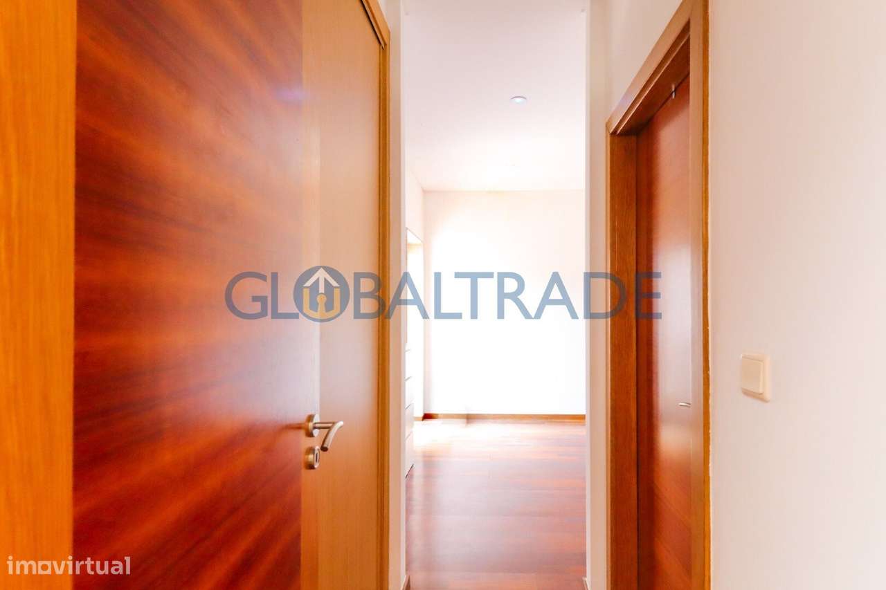 Moradia T3 com Terraço em Valbom-39