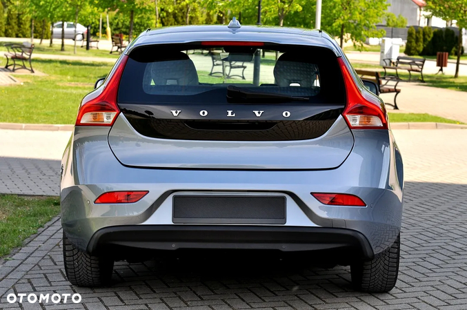 Volvo V40 D2 Inscription - 9