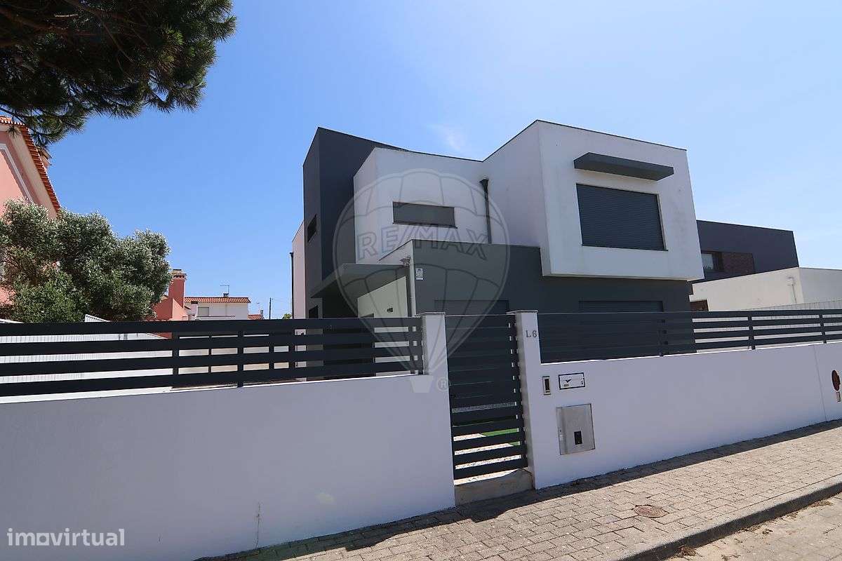 Moradia T4 para venda-27