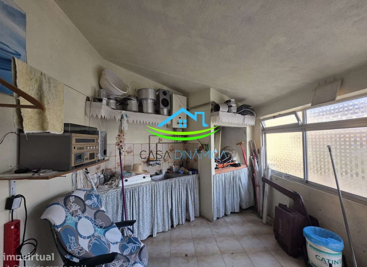 Moradia T4 com Garagem e Terraço em Tavarede-21