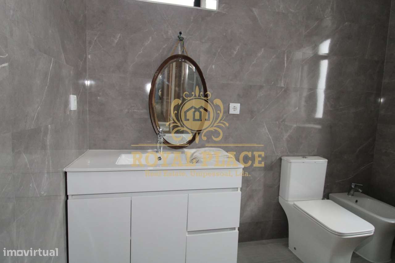 Moradia V2 Renovada com Anexo, Lourosa-22