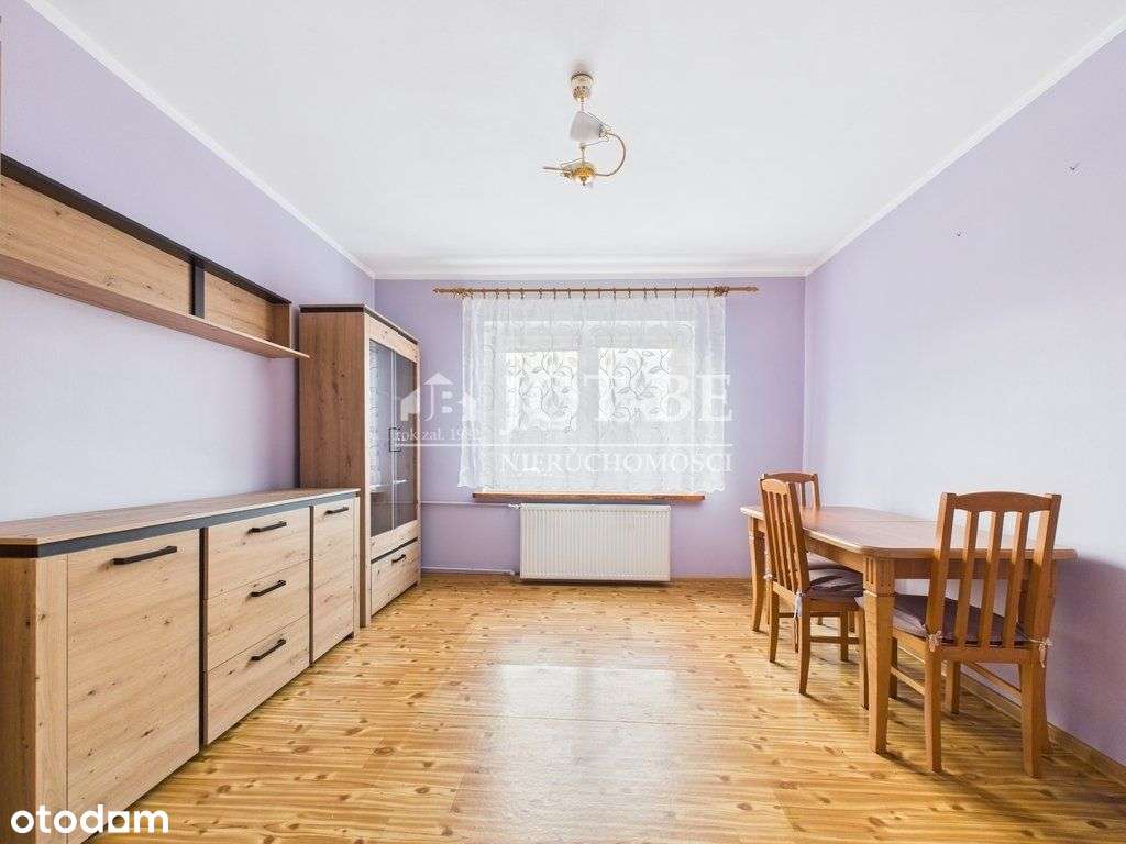 Dom wolnostojący/ Ogród / Lokalizacja-0