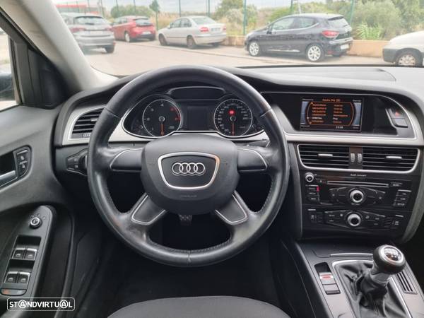 Audi A4 Avant 2.0 TDI Business Line - 12