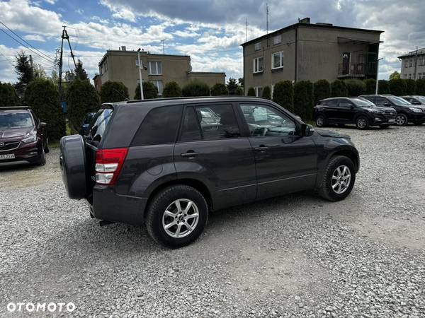 Suzuki Grand Vitara 2.4 De Luxe - 20