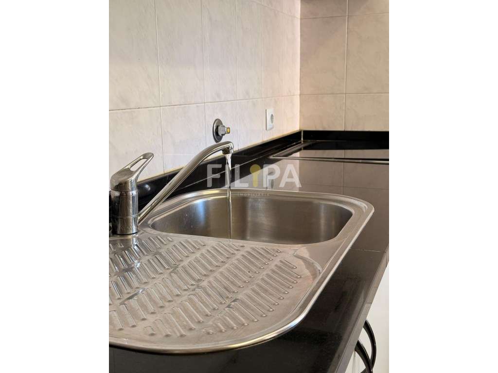 Excelente T2 em Valongo com varanda e garagem!-10