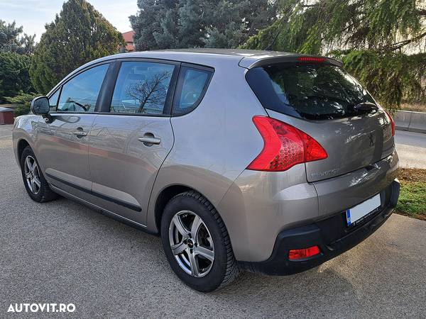 Peugeot 3008 1.6 HDI Confort Pack - 3