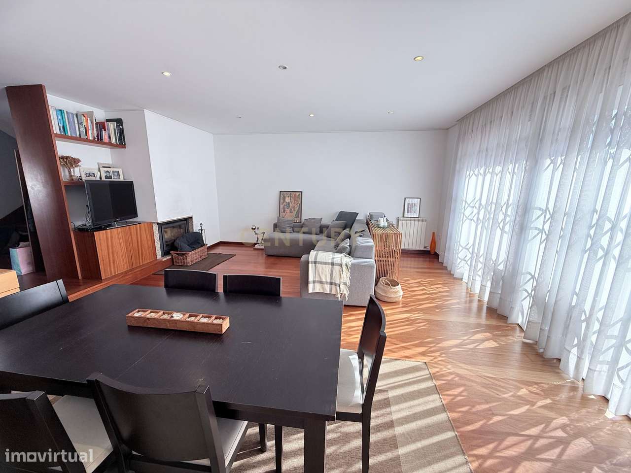 Moradia T3 com suite master, em condomínio de prestígio – Estrada Real-19