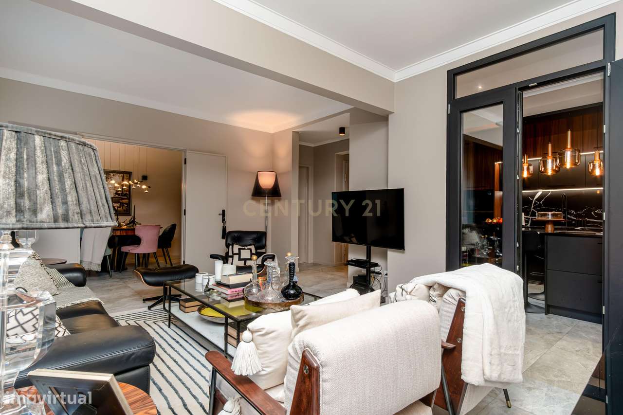 Apartamento de Excelência com Vista Parque – Localização Premium no Ce-6