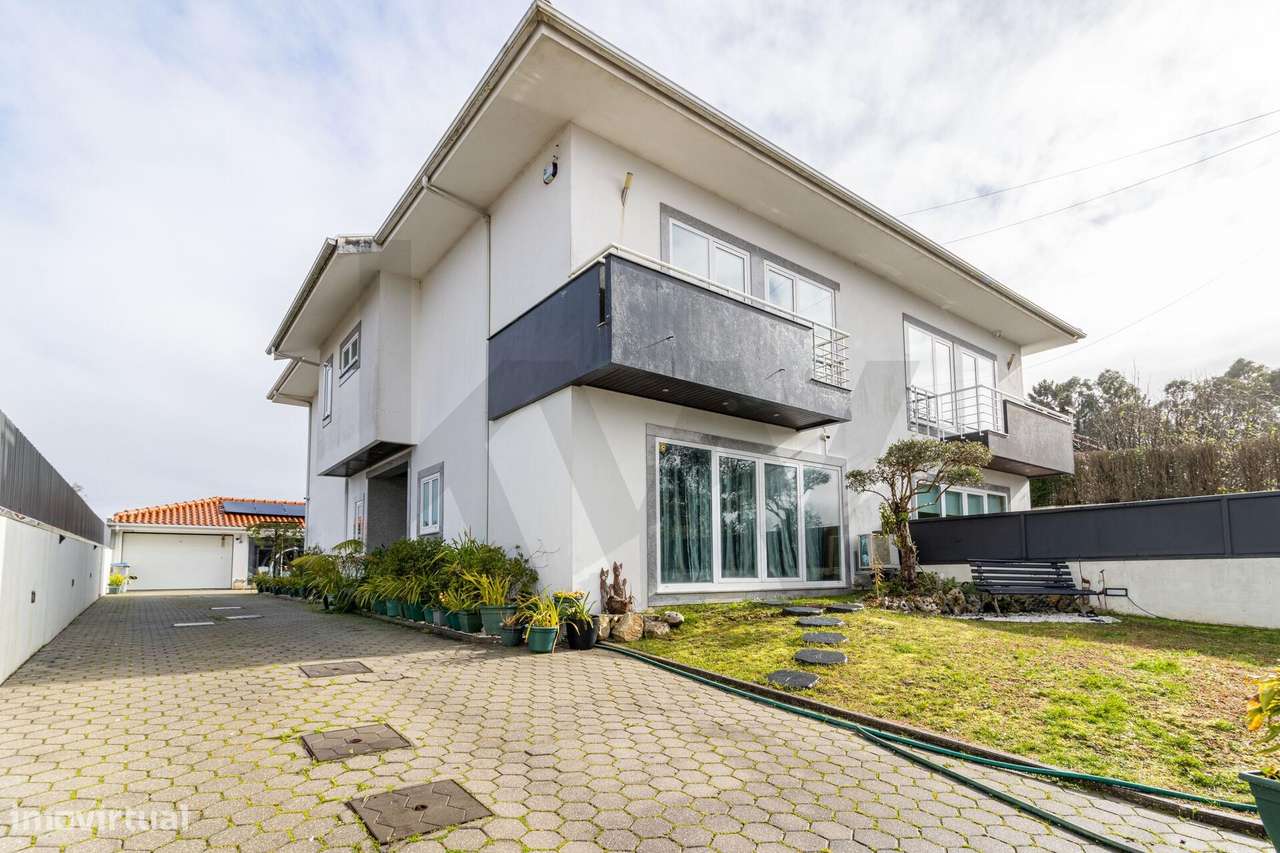 Moradia T3 de 3 Frentes em Sanfins – Santa Maria da Feira - Grande imagem: 3/28