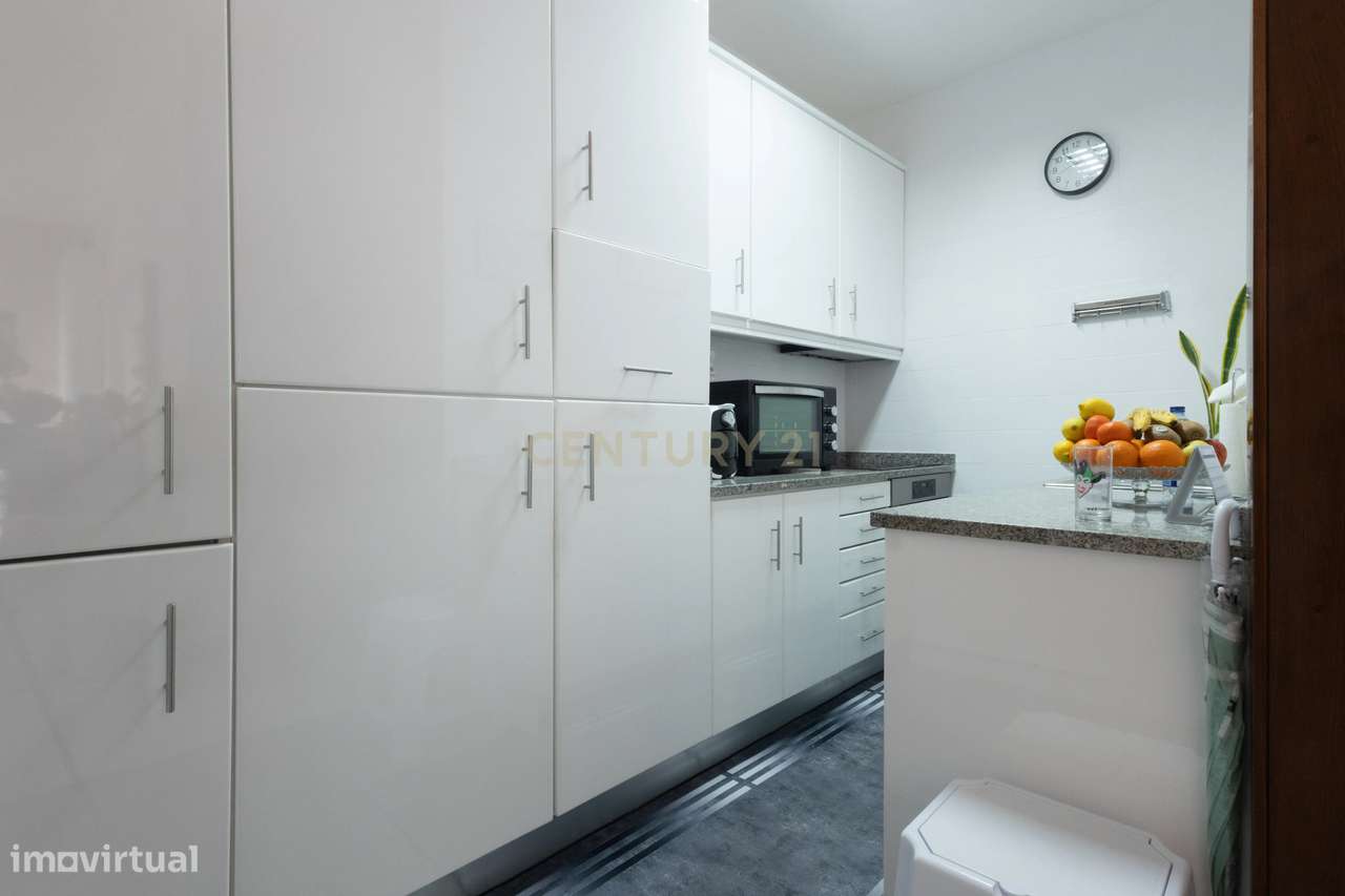 T2 com Vista Mar no 6.º Andar | Matosinhos Sul-7