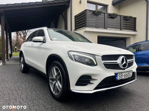 Mercedes-Benz GLC 300 4Matic 9G-TRONIC AMG Line Plus - 1