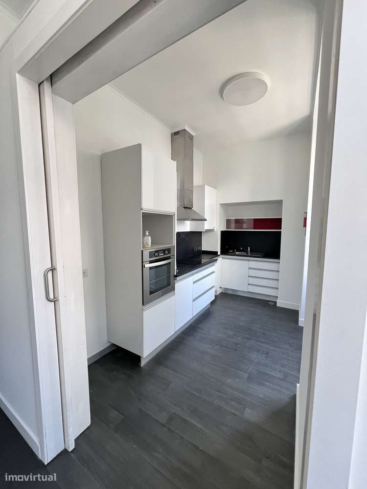 Arrenda-se Apartamento T2+1 – Baixa, Lisboa - Grande imagem: 4/17
