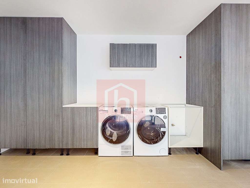 Moradia T4 geminada + Rooftoop em Alcochete-52