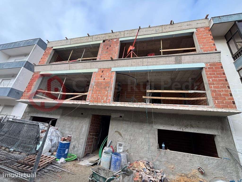 Apartamento T2 com acabamentos de qualidade nas Paivas, Amora - Grande imagem: 4/16