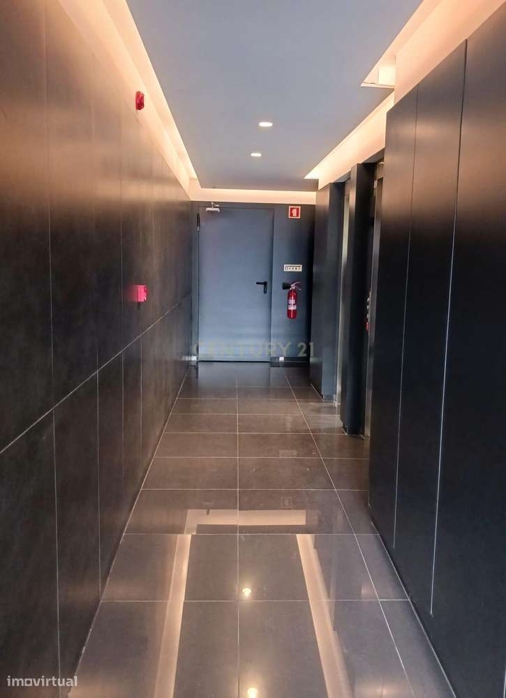 Apartamento T2, Rua de Camões, Centro do Porto - Grande imagem: 2/15