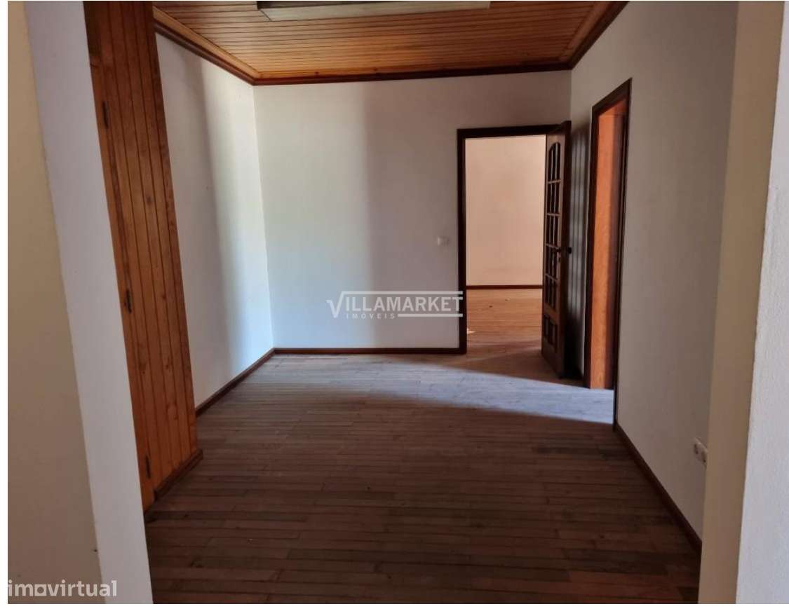 Armazém com logradouro da banca situado em Vilarinho do Bairro, Anadia - Grande imagem: 4/6