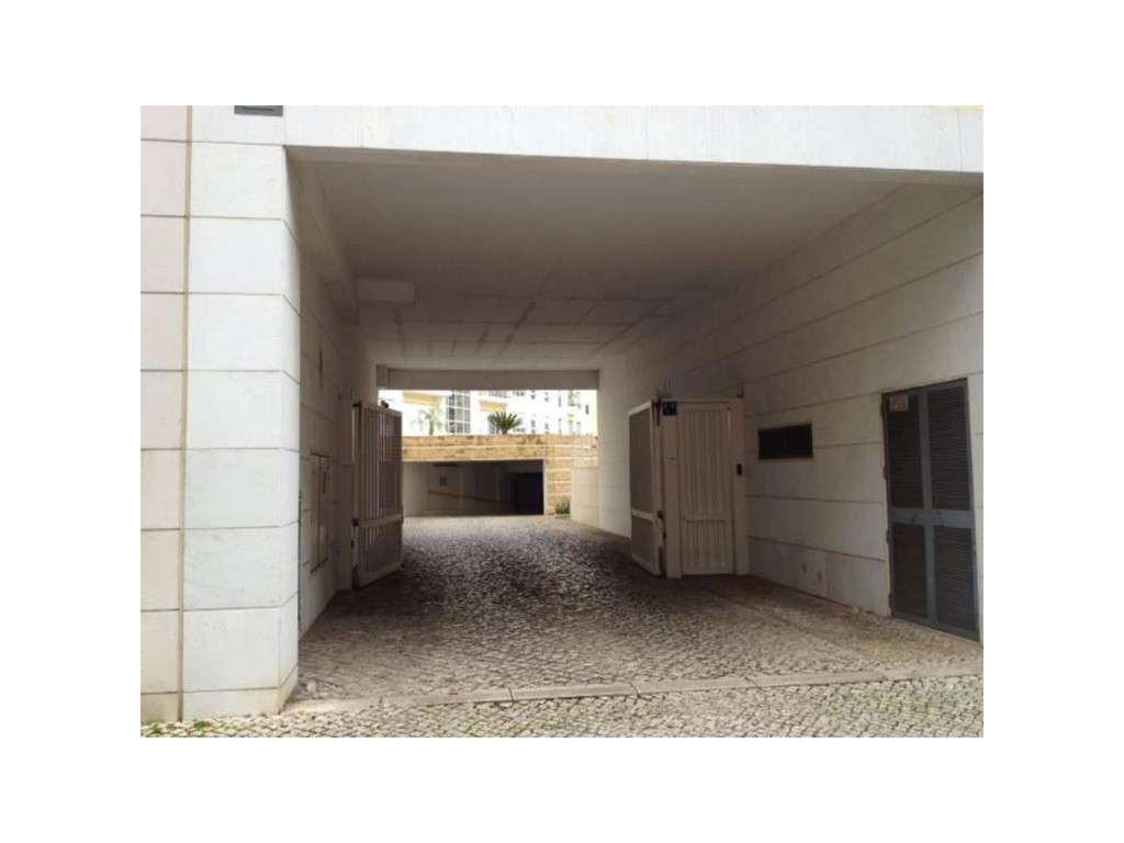 Garagem Junto Marina Parque das Nações - Grande imagem: 4/7