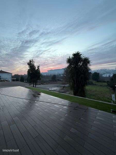 Moradia V3 com 1000m2 de terreno em Paços de Ferreira - Grande imagem: 5/12