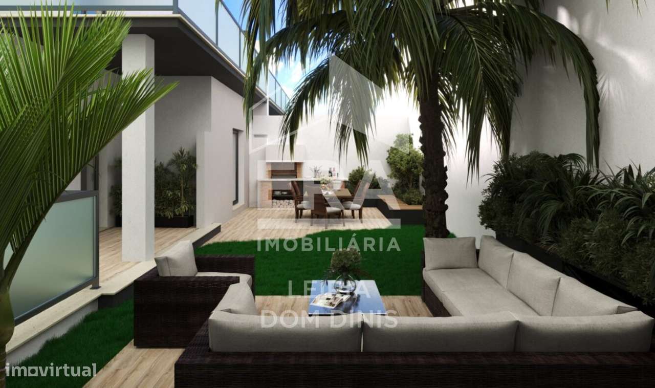 Casa geminada nova com piscina, garagem e jardim-5