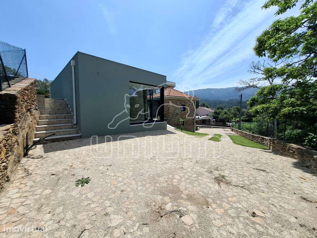 Fabulosa Moradia T4 com piscina-12