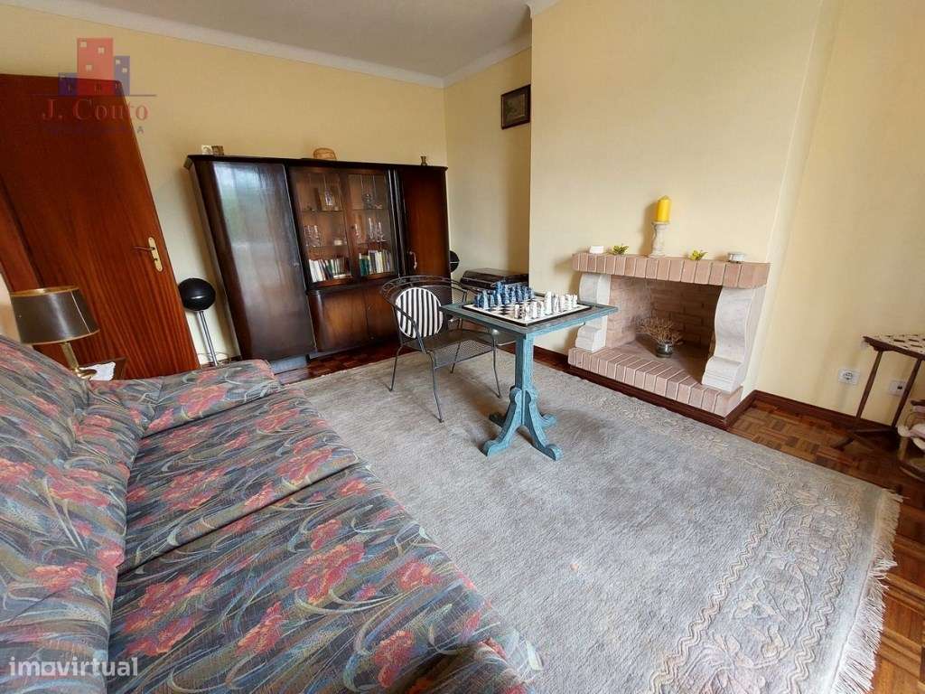 Quintinha com 14.000m2 de terreno com mina de água e árvores de fruto.-24