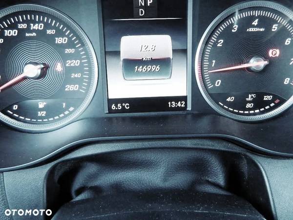 Mercedes-Benz GLC 300 4Matic 9G-TRONIC - 17