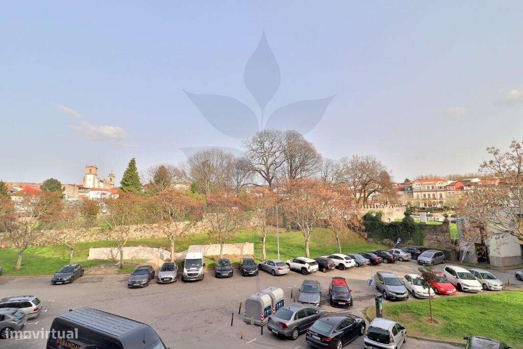 Venda apartamento T2 totalmente renovado em Maximinos-13