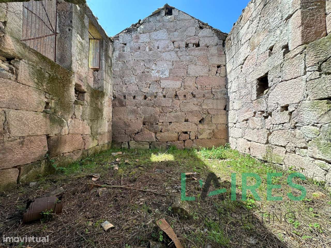 Vende-se em Pinhanços, Seia-10