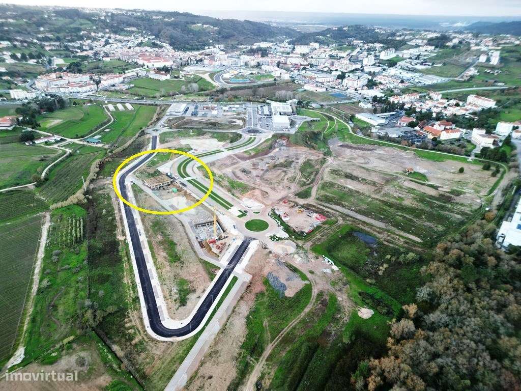 Novos apartamentos T3, varandas e garagem box, junto ao centro Alco...-27