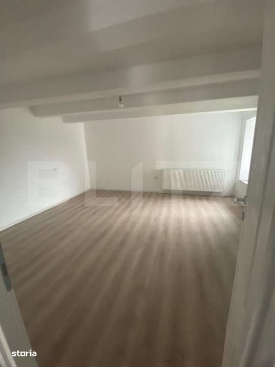 Case de vanzare in  Unirea - Imagine principală: 2/19