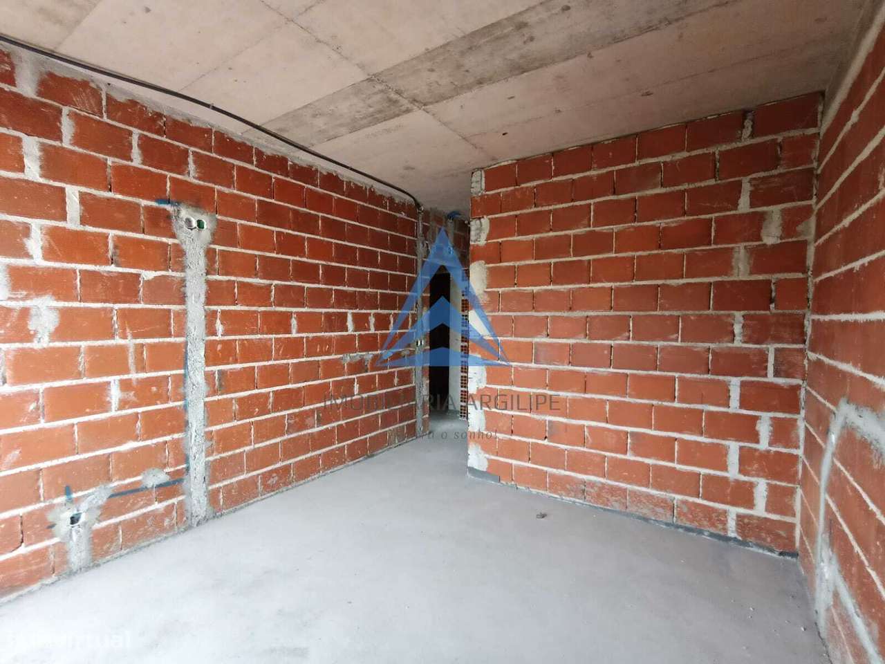 Apartamento T2 - Urbanização Casal Monteiro - Pombal-17