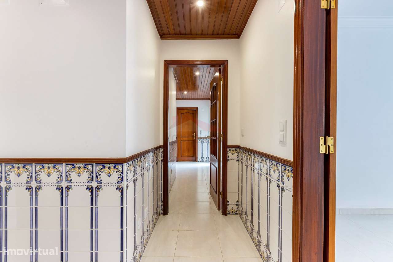 **Apartamento T3 em Venda no Carregado - Oportunidade Imperdível! **-12