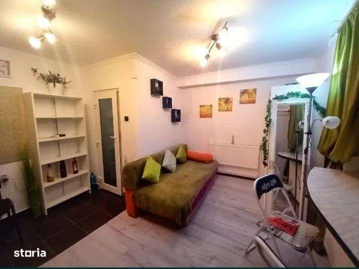 Investitie! Garsoniera finisata, terasa 14 mp, boxa, zona Turnul Pompi - Imagine principală: 1/10