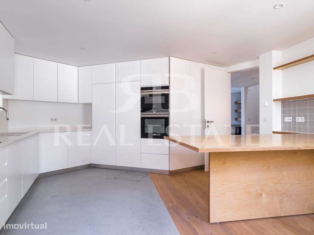 Moradia T4 com Jardim e Piscina no Monte Estoril - Cascais-42