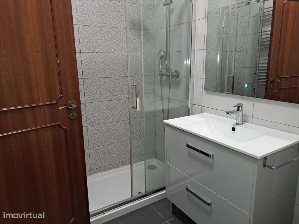 Apartamento T3 com garagem box-13