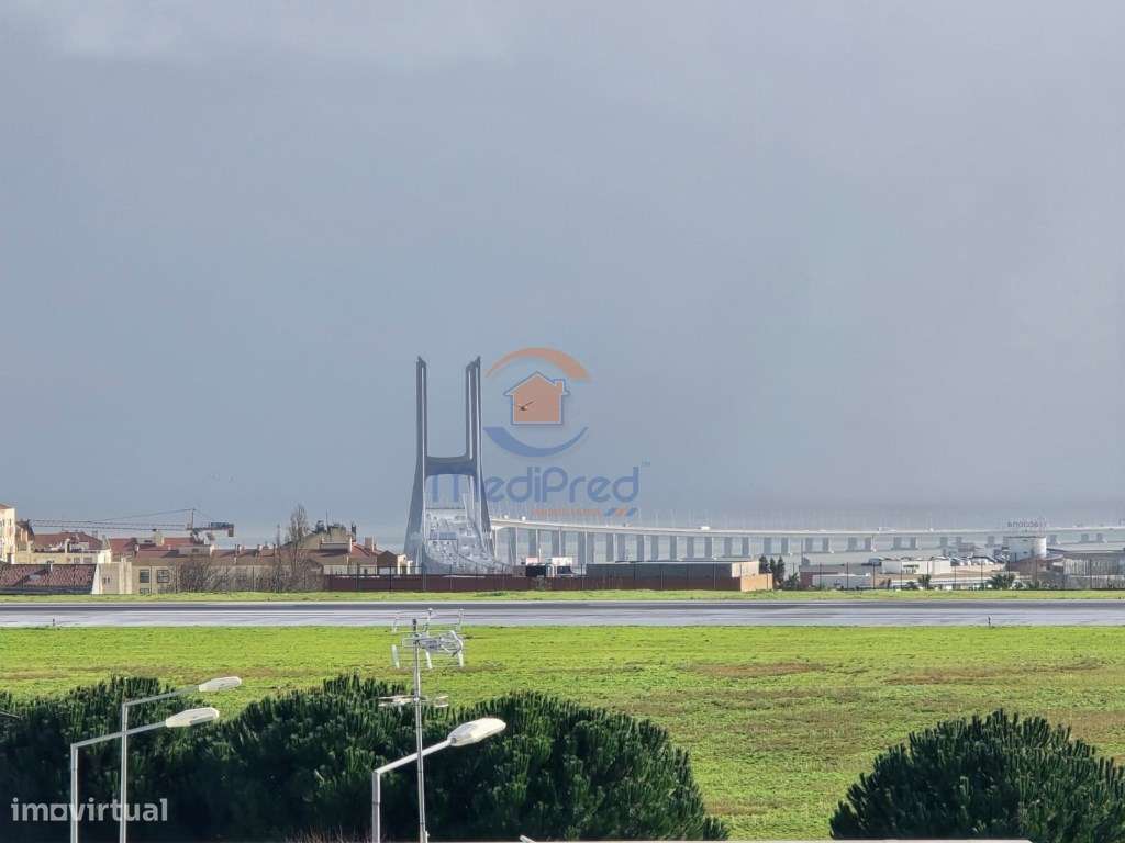 Apartamento T3 Totalmente Remodelado | Camarate, Loures-12