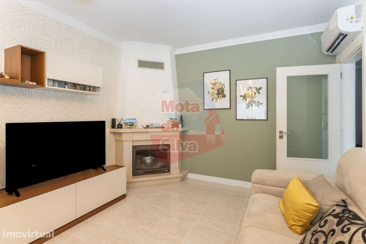 Excelente apartamento T2 em Vale Flores - Feijó-3