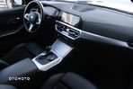 BMW Seria 3 330i M Sport sport - 16