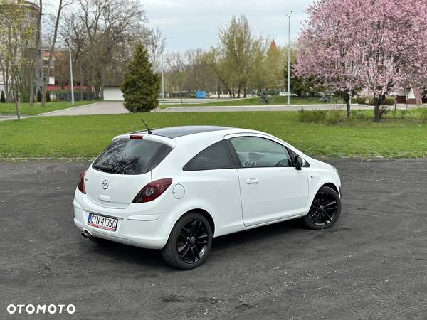 Opel Corsa 1.4 16V Cosmo - 2