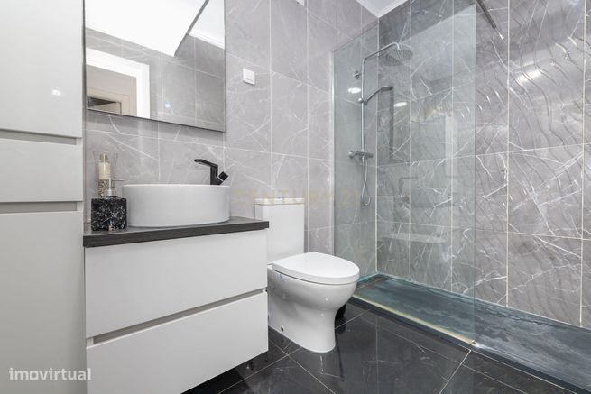 Apartamento T2 no Feijó totalmente remodelado-16
