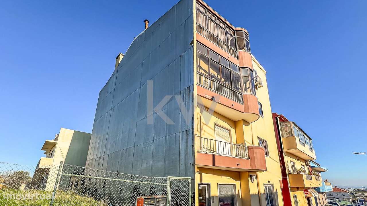 Prédio Urbano em Camarate – Excelente Oportunidade Investimento | Elev - Grande imagem: 2/31