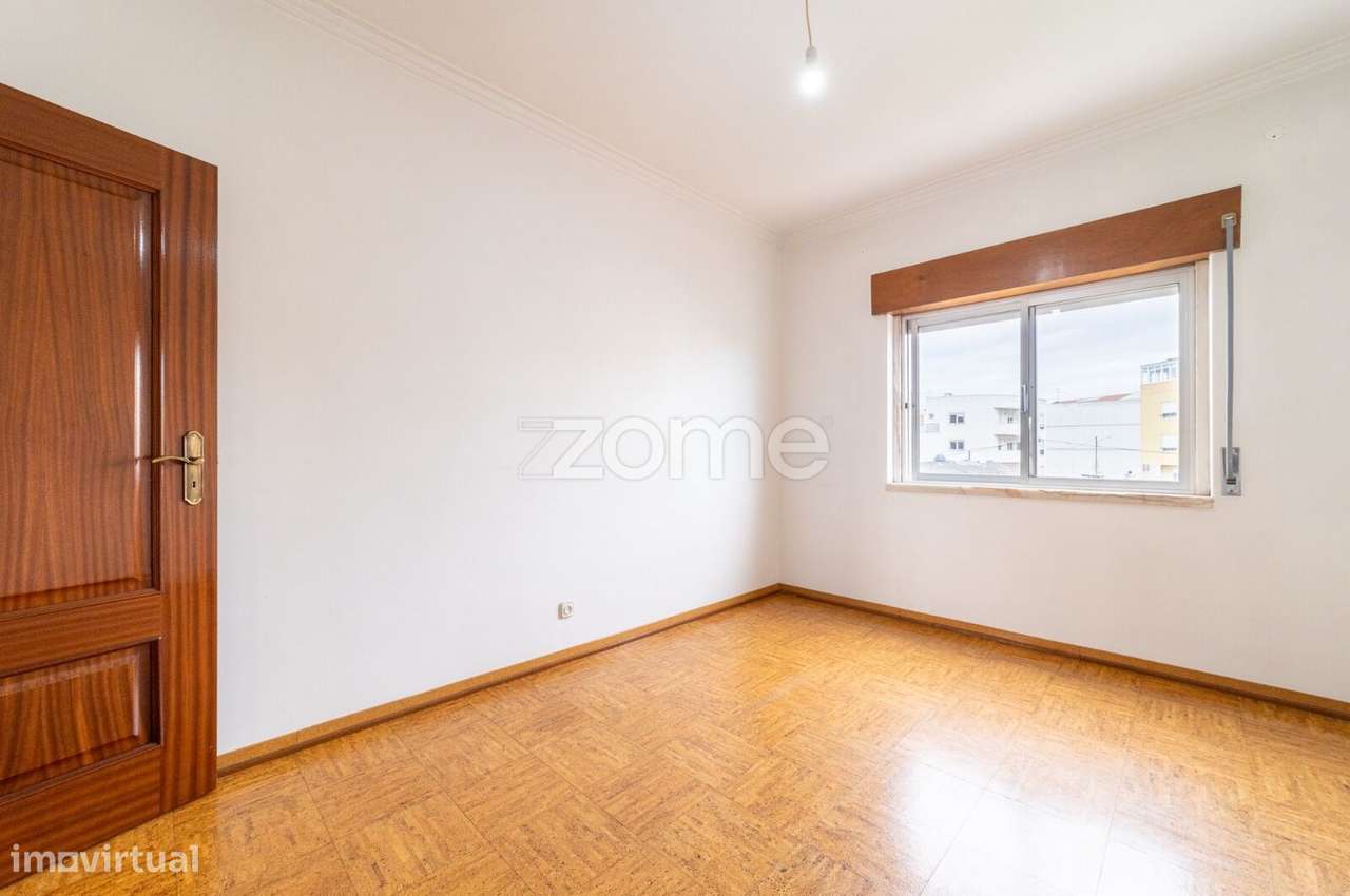 Apartamento T2 em São João da Talha - Grande imagem: 5/15