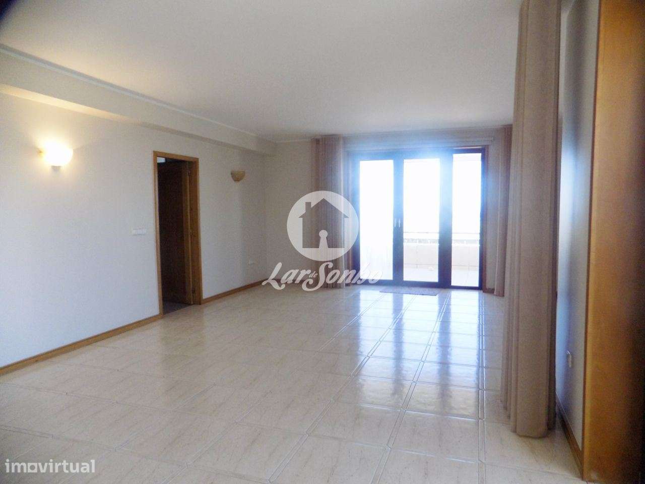 T2 c/ lugar de garagem e terraço de 40m2, 1ª linha de mar em Mindel... - Grande imagem: 1/14