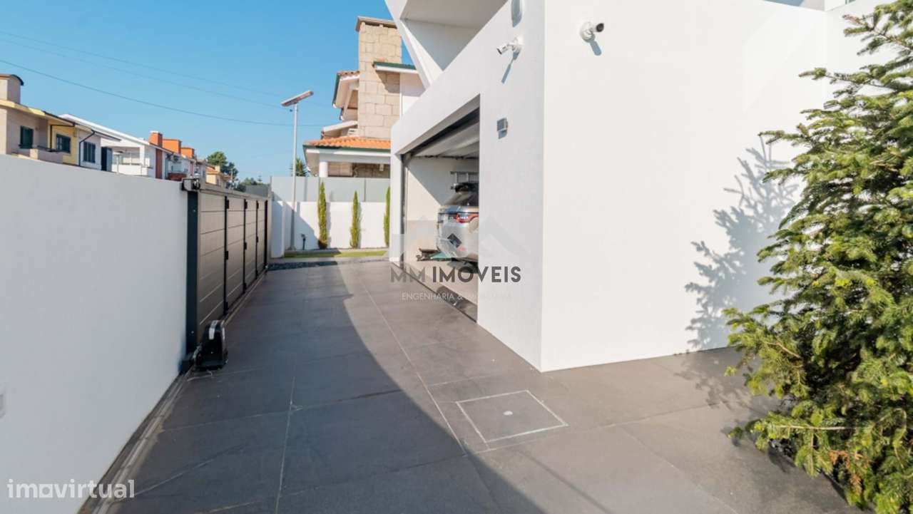 Moradia | T4 | Piscina | Maia-38