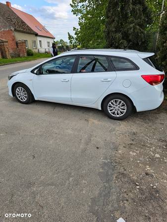 Kia Ceed - 4