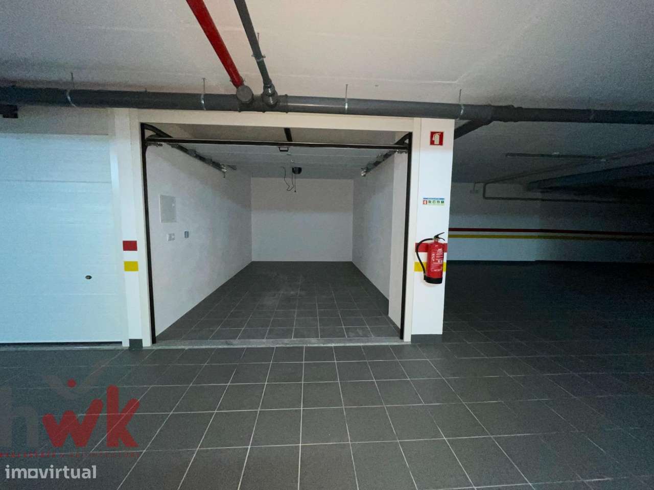 Apartamento T2 com 2 Suítes, Terraço e Garagem Box-19