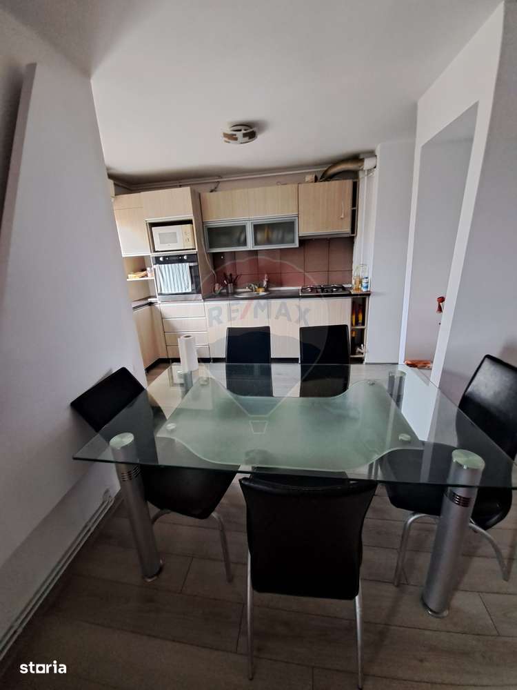 3 camere de închiriat, zona Spitalul Județean - Imagine principală: 4/10