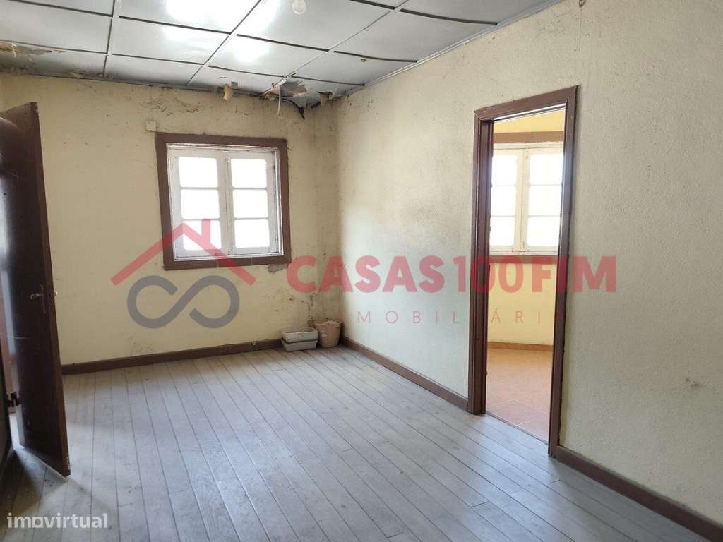 5 Moradias + Terreno em Loureiro - Peso da Régua-31