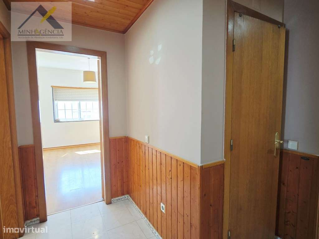 Apartamento T2 no Vale do Cobro em Setúbal-16